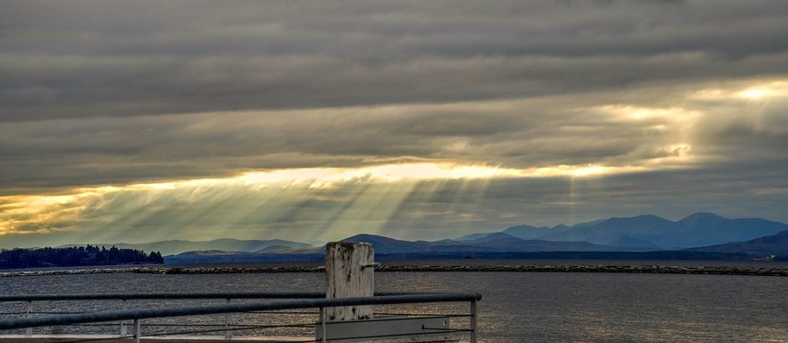 Living zero waste as a family of three - ways to reduce trash and live minimally with a baby