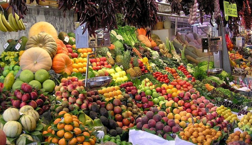 Reduce your trash and food waste during your Whole 30 with these 10 tips!